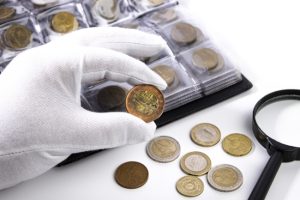 Key Qualities to Look for in a Coin Dealer