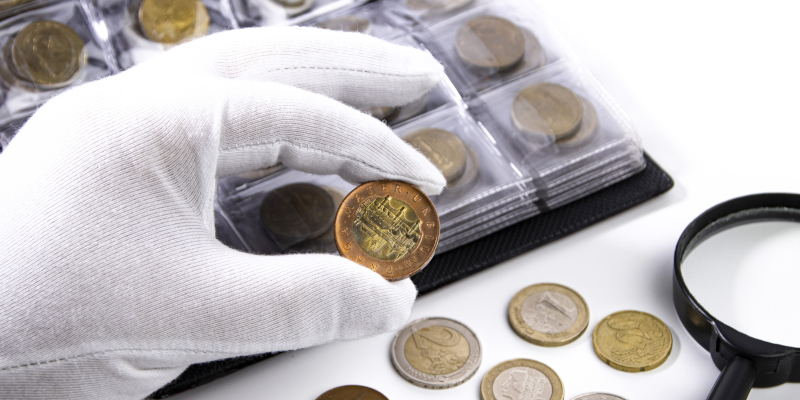 Key Qualities to Look for in a Coin Dealer